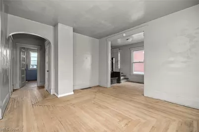 611 West Avenue, Elyria, OH 44035 - Photo 7