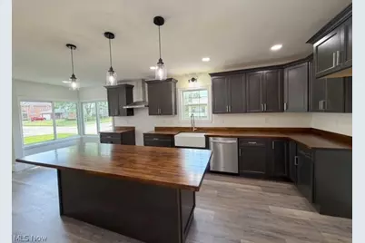 131 W 10th Street, Uhrichsville, OH 44683 - Photo 7