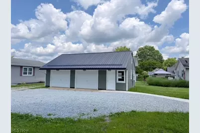 131 W 10th Street, Uhrichsville, OH 44683 - Photo 3