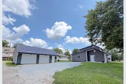 131 W 10th Street, Uhrichsville, OH 44683 - Photo 25