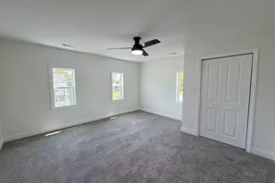 131 W 10th St, Uhrichsville, OH 44683 - Photo 19