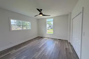 131 W 10th St, Uhrichsville, OH 44683 - Photo 11