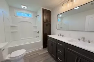 131 W 10th St, Uhrichsville, OH 44683 - Photo 13