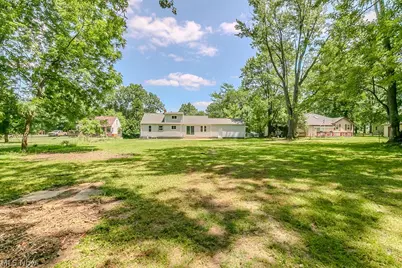 2986 Bishop Road, Willoughby Hills, OH 44092 - Photo 29