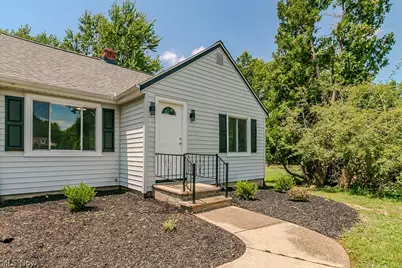 2986 Bishop Road, Willoughby Hills, OH 44092 - Photo 1