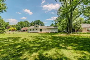 2986 Bishop Rd, Willoughby Hills, OH 44092 - Photo 3