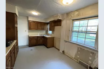 3170 Van Aken Boulevard, Huber Heights, OH 44120 - Photo 7