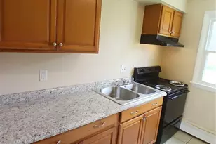 137 Shields Rd, Youngstown, OH 44512 - Photo 3