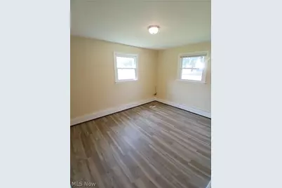 137 Shields Road #Apt 1, Youngstown, OH 44512 - Photo 7