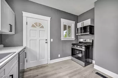 1009 W 10th Street, Lorain, OH 44052 - Photo 11