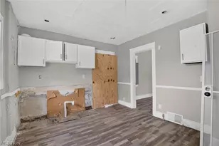 11817 Forest Ave, Loveland, OH 44120 - Photo 9