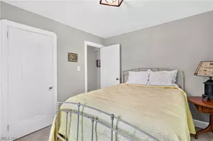 2242 Cordova Ave, Youngstown, OH 44504 - Photo 11