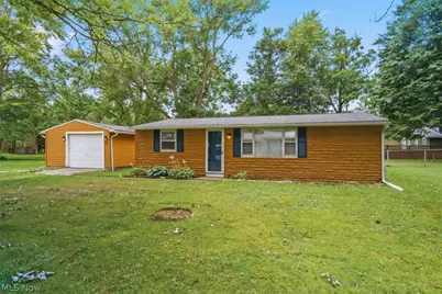 934 Meadowbrook Avenue, Alliance, OH 44601 - Photo 1