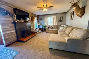 105 E Union Ave, West Lafayette, OH 43845 - Photo 5