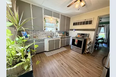 105 E Union Avenue, West Lafayette, OH 43845 - Photo 9