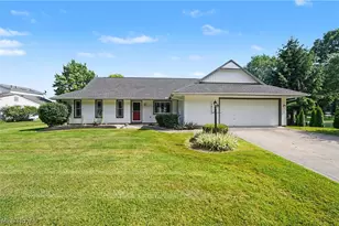 3854 Surfside Cir, Aurora, OH 44202 - Photo 1