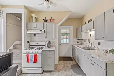 105 8th Street SW, Massillon, OH 44647 - Photo 17