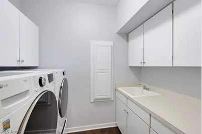 8390 Bainbrook Drive, Chagrin Falls, OH 44023 - Photo 21