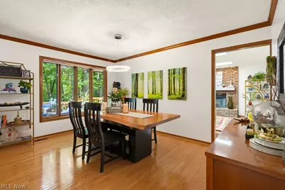 18230 Rolling Brook Drive, Chagrin Falls, OH 44023 - Photo 9