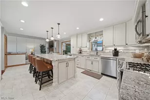 3530 Lamb Cir NW, North Canton, OH 44720 - Photo 9