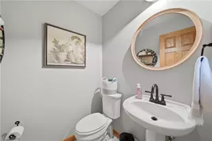 3530 Lamb Cir NW, North Canton, OH 44720 - Photo 17