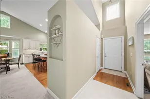 169 Waterford Way, Tallmadge, OH 44278 - Photo 5