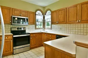 7581 Brookstone Pl, Poland, OH 44514 - Photo 23