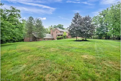 7282 Pinehill Road, Concord Twp, OH 44077 - Photo 9