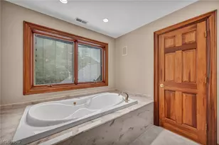 7282 Pinehill Rd, Concord Twp, OH 44077 - Photo 41