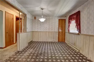 2933 Coventry Blvd NE, Canton, OH 44705 - Photo 15