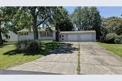 2933 Coventry Boulevard NE, Canton, OH 44705 - Photo 1