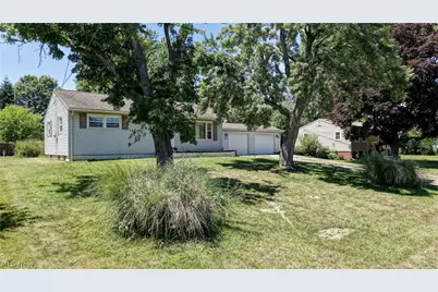 2933 Coventry Boulevard NE, Canton, OH 44705 - Photo 3
