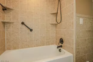 31505 Daniel Dr, Willowick, OH 44095 - Photo 21