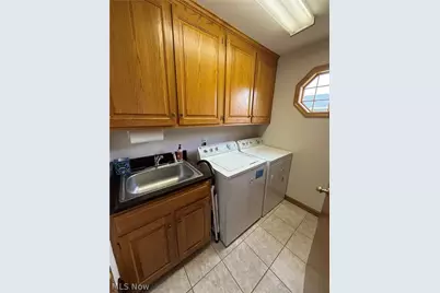 256 Clarence Drive SE, New Philadelphia, OH 44663 - Photo 9