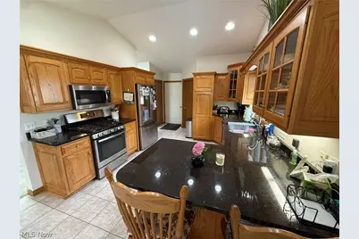 256 Clarence Drive SE, New Philadelphia, OH 44663 - Photo 5