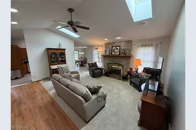 256 Clarence Drive SE, New Philadelphia, OH 44663 - Photo 3
