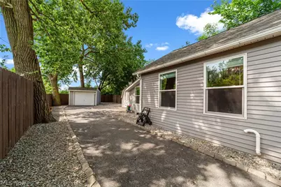 1615 Auburn Avenue, Loveland, OH 44113 - Photo 23