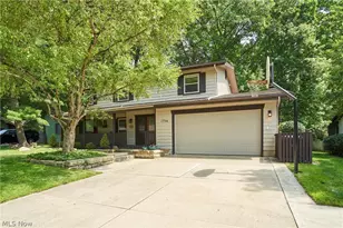 1756 Deepwood Dr, Akron, OH 44313 - Photo 37
