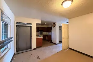 9321 Manor Ave, Loveland, OH 44104 - Photo 7