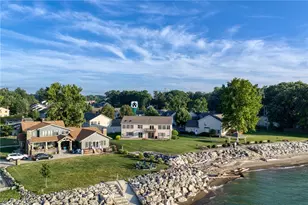 35 Sunset Cove Cir, Eastlake, OH 44095 - Photo 5