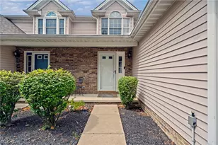 35 Sunset Cove Cir, Eastlake, OH 44095 - Photo 45