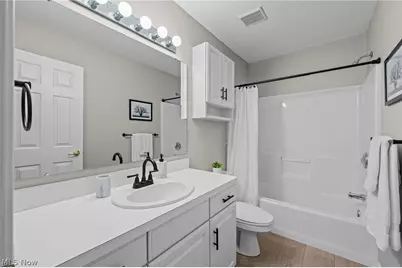 35 Sunset Cove Circle, Eastlake, OH 44095 - Photo 31