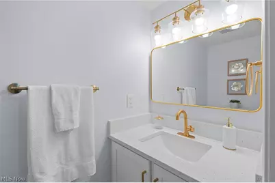 35 Sunset Cove Circle, Eastlake, OH 44095 - Photo 15