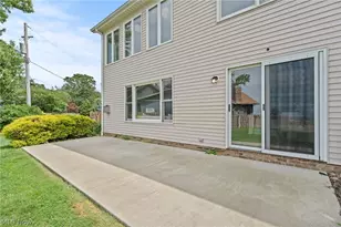 35 Sunset Cove Cir, Eastlake, OH 44095 - Photo 33