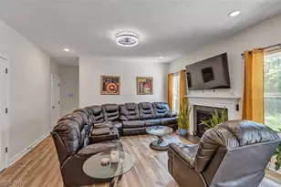 110 Harvest Wy, Elyria, OH 44035 - Photo 11
