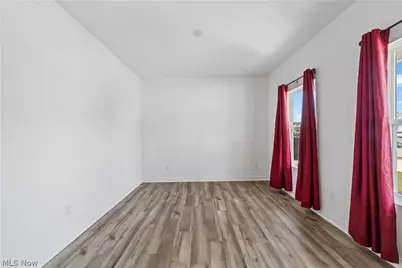 110 Harvest Way, Elyria, OH 44035 - Photo 5