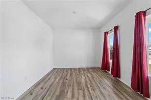 110 Harvest Wy, Elyria, OH 44035 - Photo 5