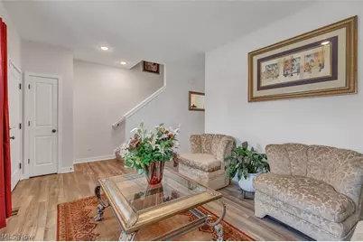 110 Harvest Way, Elyria, OH 44035 - Photo 5