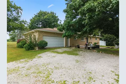 5147 Broadway Avenue NE, Louisville, OH 44641 - Photo 5