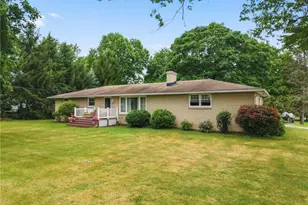 5147 Broadway Ave NE, Louisville, OH 44641 - Photo 3